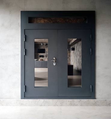 Двустворчатая остекленная дверь